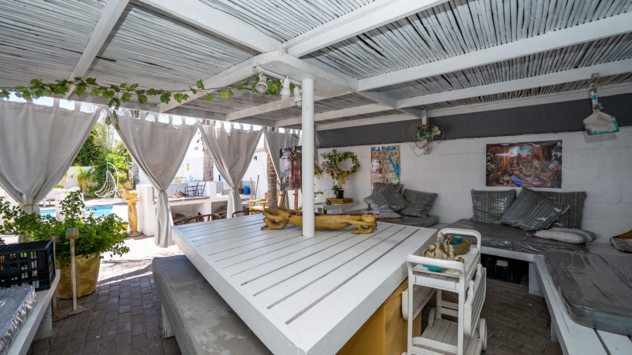 8 Bedroom Property for Sale in Country Club Western Cape